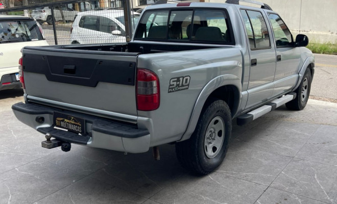 GM - Chevrolet S10 Pick-Up Exec. 2.8 4x2 CD TB Int.Dies 2011 Flex-3