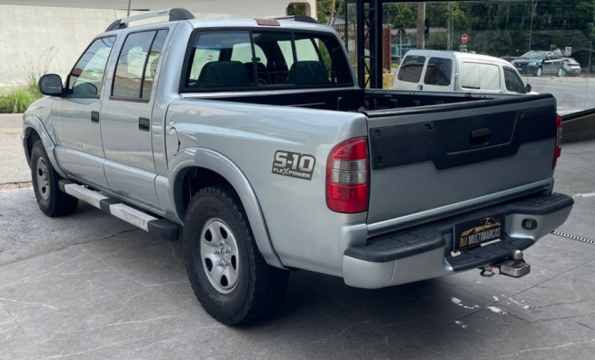 GM - Chevrolet S10 Pick-Up Exec. 2.8 4x2 CD TB Int.Dies 2011 Flex-2