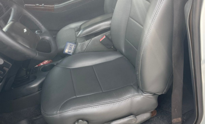 GM - Chevrolet S10 Pick-Up Exec. 2.8 4x2 CD TB Int.Dies 2011 Flex-6