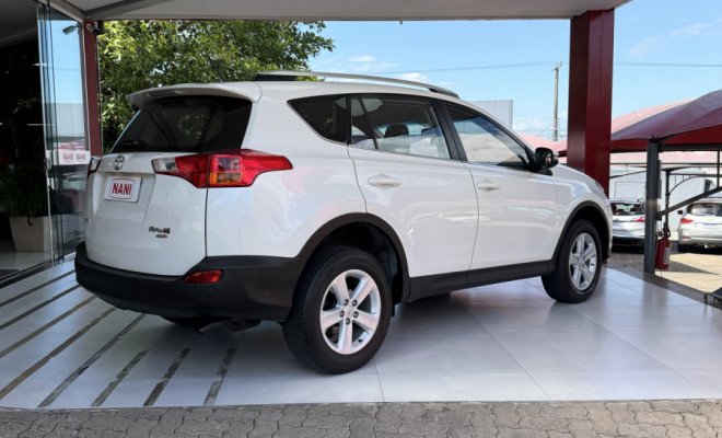 Toyota RAV4 2.0 4x4 16V Aut. 2014 Gasolina-2