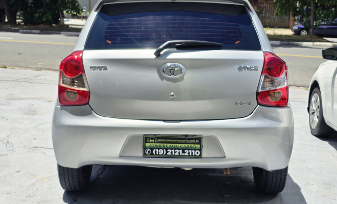 Toyota ETIOS XS  1.3 Flex 16V 5p Mec. 2013 Flex-4