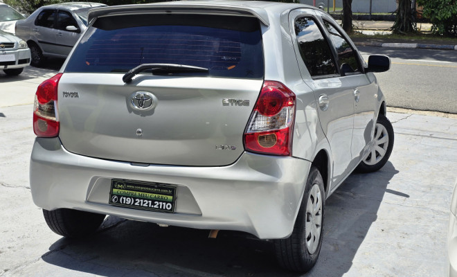 Toyota ETIOS XS  1.3 Flex 16V 5p Mec. 2013 Flex-5