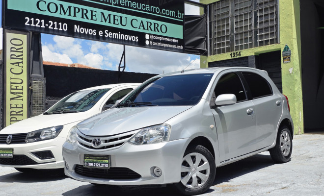 Toyota ETIOS XS  1.3 Flex 16V 5p Mec. 2013 Flex