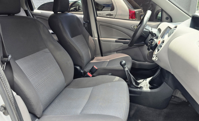 Toyota ETIOS XS  1.3 Flex 16V 5p Mec. 2013 Flex-7