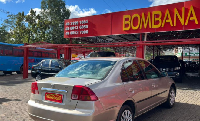 Honda Civic Sedan LX 1.7 16V 115cv Mec. 4p 2001 Gasolina-3