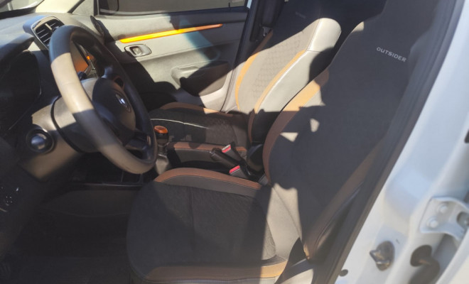 Renault KWID OUTSIDER 1.0 Flex 12V 5p Mec. 2020 Flex-4