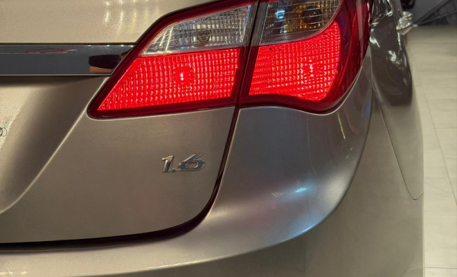 Hyundai HB20S C.Plus/C.Style 1.6 Flex 16V Mec.4p 2016 Flex-7