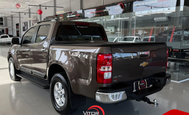 GM - Chevrolet S10 Pick-Up LT 2.8 TDI 4x4 CD Diesel Aut 2013 Diesel-6