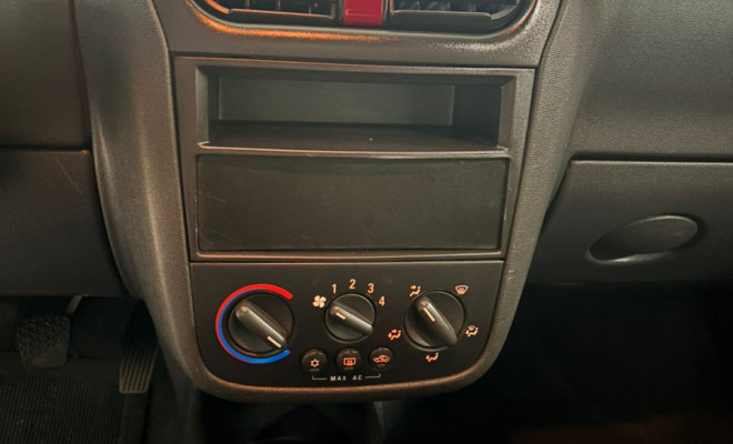 GM - Chevrolet Corsa Hat. Maxx 1.4 8V ECONOFLEX 5p 2012 Flex-8