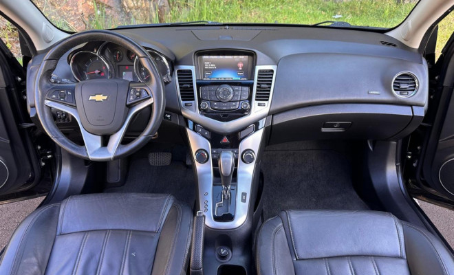 GM - Chevrolet CRUZE HB Sport LTZ 1.8 16V FlexP. 5p Aut 2013 Flex-13