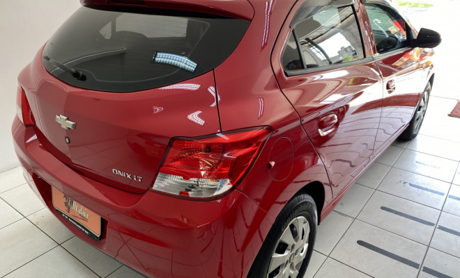 GM - Chevrolet ONIX HATCH LT 1.0 8V FlexPower 5p Mec. 2013 Flex-4