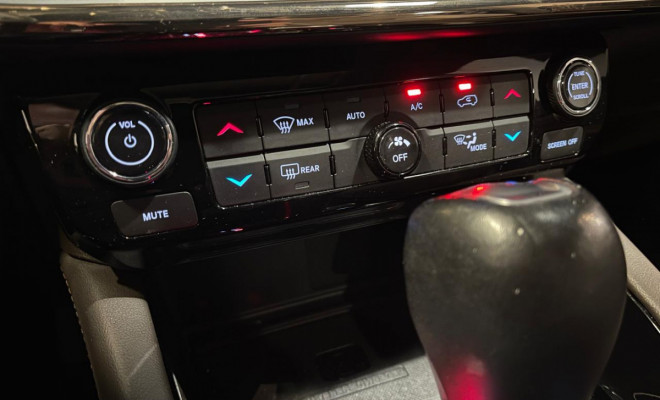 Jeep Commander Overl. TD380 2.0 4x4 Diesel Aut. 2023-10