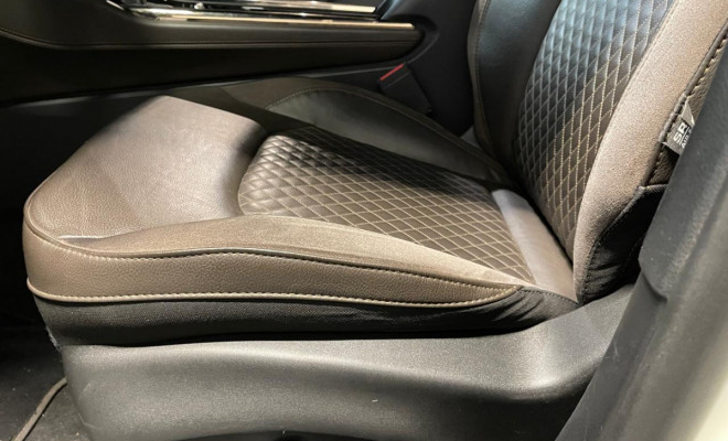 Jeep Commander Overl. TD380 2.0 4x4 Diesel Aut. 2023-14