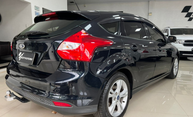Ford Focus 1.6 S/SE/SE Plus Flex 8V/16V  5p 2015 Flex-2