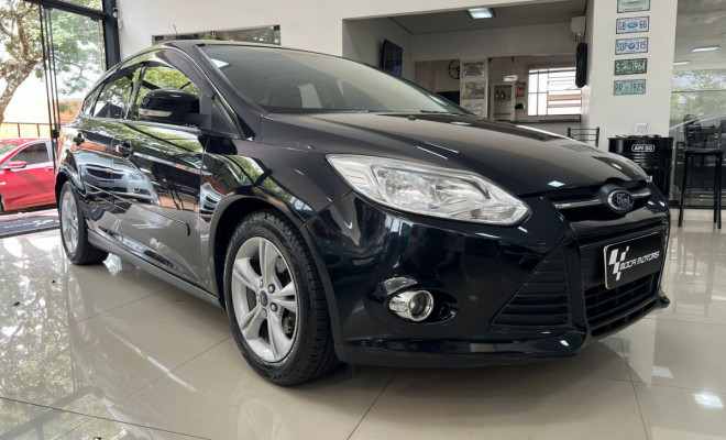 Ford Focus 1.6 S/SE/SE Plus Flex 8V/16V  5p 2015 Flex