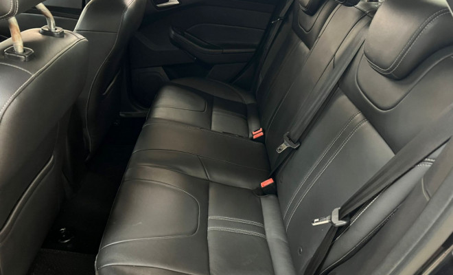 Ford Focus 1.6 S/SE/SE Plus Flex 8V/16V  5p 2015 Flex-8