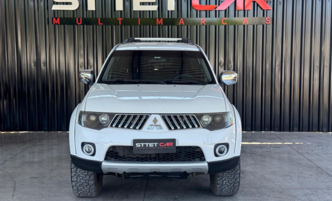 Mitsubishi Pajero DAKAR HPE 3.2 4x4 T.I Dies 5p Aut 2013 Diesel-3