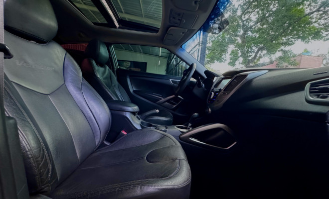 Hyundai Veloster 1.6 16V  140cv Aut. 2012 Gasolina-5