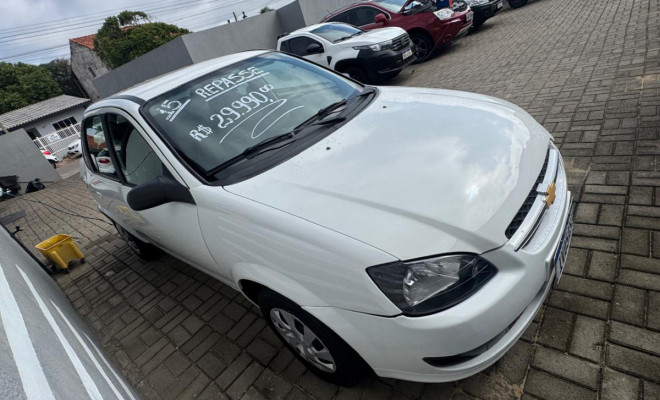 GM - Chevrolet Classic Life/LS 1.0 VHC FlexP. 4p 2015 Flex