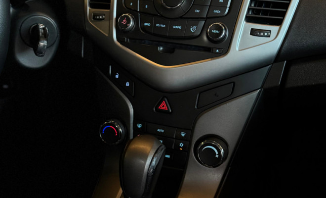 GM - Chevrolet CRUZE LT 1.8 16V FlexPower 4p Aut. 2013 Flex-12