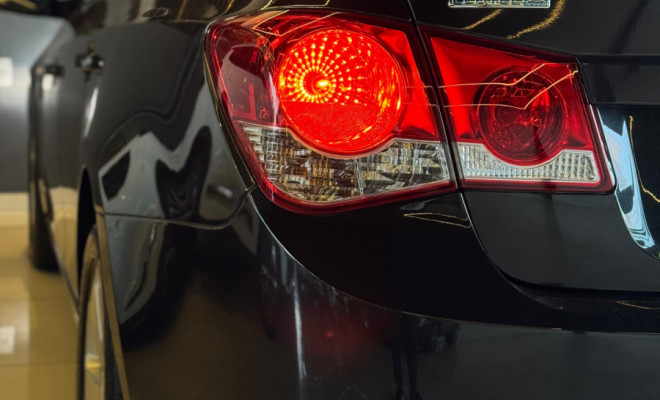 GM - Chevrolet CRUZE LT 1.8 16V FlexPower 4p Aut. 2013 Flex-6