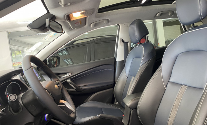 TRACKER Premier 1.2 TB Aut 2022-8