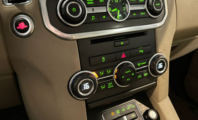 Land Rover Discovery4 SE 3.0 4x4 TDV6/SDV6 Diesel Aut. 2013-10