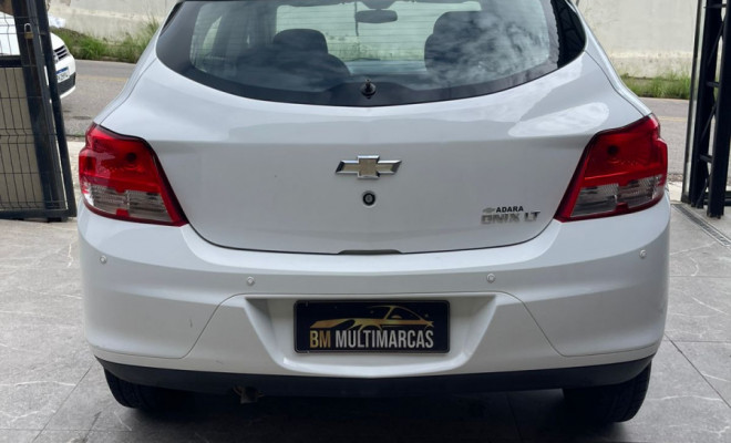 GM - Chevrolet ONIX HATCH LT 1.0 8V FlexPower 5p Mec. 2013 Flex-4