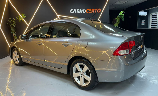 Honda Civic Sedan LXS 1.8 Aut. 2009 Flex   Esportivo e seguro-2