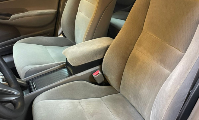 Honda Civic Sedan LXS 1.8 Aut. 2009 Flex   Esportivo e seguro-6