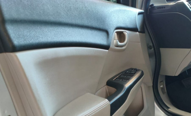 Honda Civic Sedan LXR 2.0 Flexone 16V Aut. 4p 2016 Flex-18