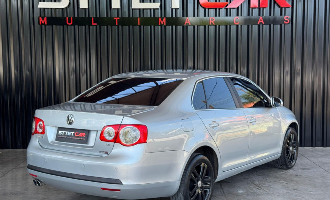 VW - VolksWagen JETTA 2.5 20V 150/170cv Tiptronic 2008 Gasolina-1