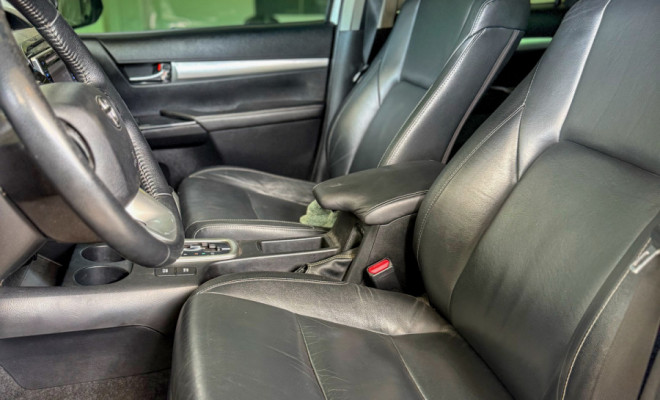 Toyota Hilux CD SRX 4x4 2.8 TDI 16V Diesel Aut. 2017 Diesel-2