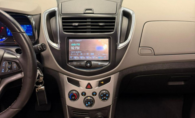 GM - Chevrolet TRACKER LTZ 1.8 16V Flex 4x2 Aut. 2015 Flex-6