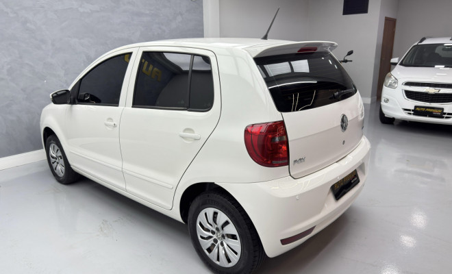 VW - VolksWagen Fox BLUEMOTION 1.0 Mi Total Flex 12V 5p 2014 Flex-0