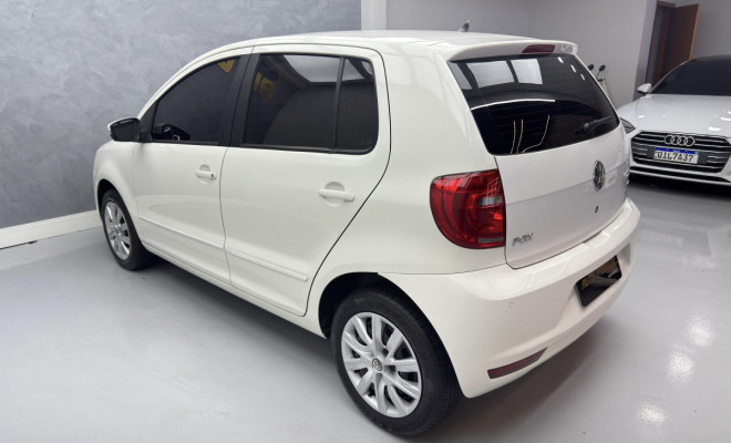 VW - VolksWagen Fox 1.6 Mi Total Flex 8V 5p 2013 Flex-0
