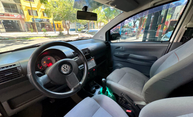 VW - VolksWagen Fox Plus 1.6Mi/ 1.6Mi Total Flex 8V 4p 2008 Flex-6