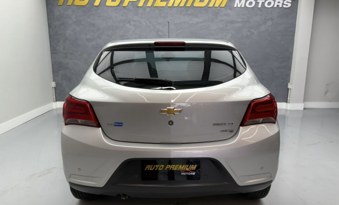 GM - Chevrolet ONIX HATCH LT 1.4 8V FlexPower 5p Mec. 2017 Flex-4