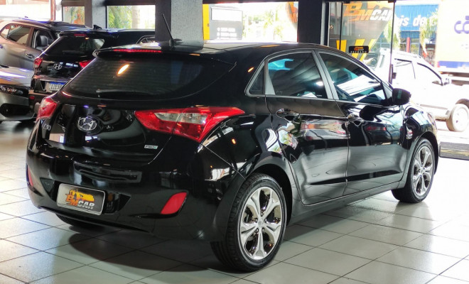 Hyundai i30 1.8 16V Aut. 5p 2013 Gasolina-1