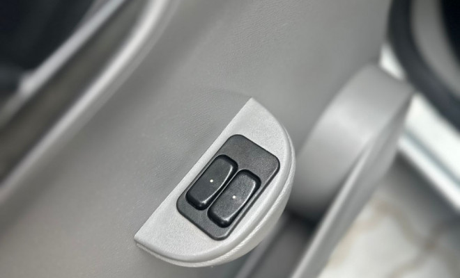 GM - Chevrolet PRISMA  Sed. Maxx/ LT 1.4 8V ECONOF. 4p 2012 Gasolina-5