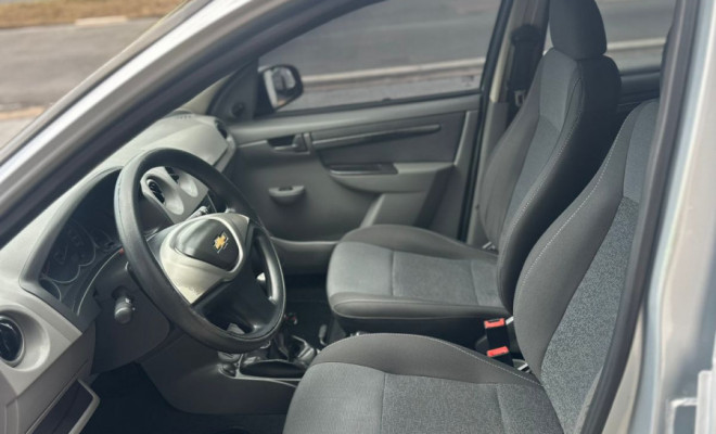 GM - Chevrolet PRISMA  Sed. Maxx/ LT 1.4 8V ECONOF. 4p 2012 Gasolina-8