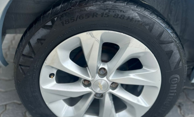 GM - Chevrolet PRISMA  Sed. Maxx/ LT 1.4 8V ECONOF. 4p 2012 Gasolina-10