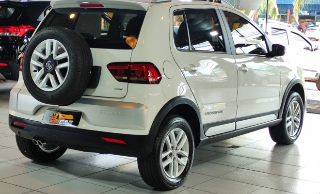 VW - VolksWagen CROSSFOX I MOTION 1.6 Mi T. Flex 8V 5p 2015 Flex-1