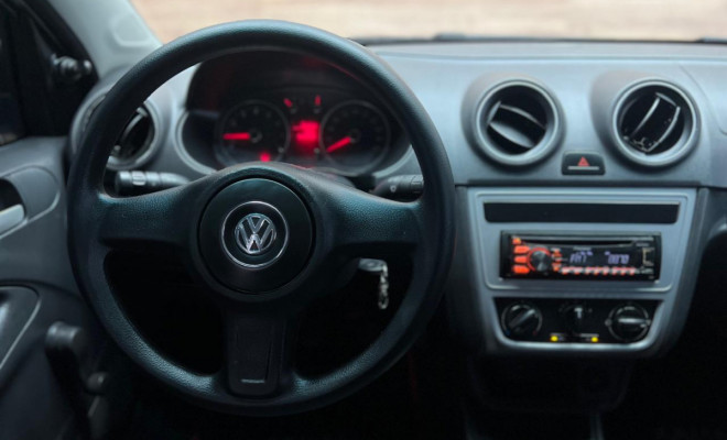 VW - VolksWagen Gol (novo) 1.0 Mi Total Flex 8V 4p 2013 Flex-6