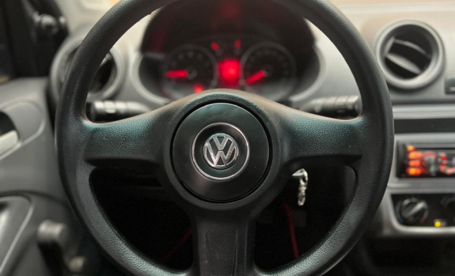 VW - VolksWagen Gol (novo) 1.0 Mi Total Flex 8V 4p 2013 Flex-7