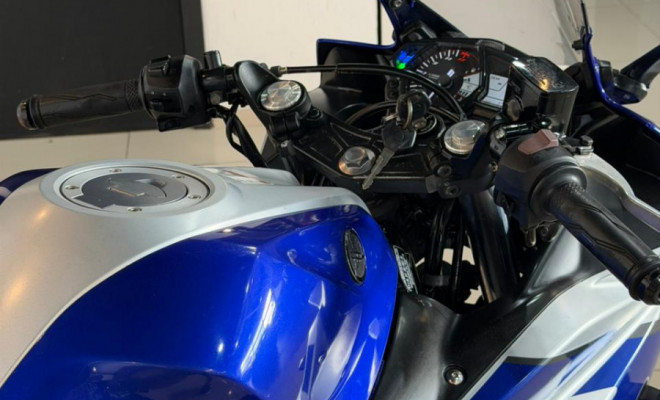 YAMAHA YZF R-3 321/ABS 2016 Gasolina-11