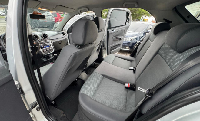 VW - VolksWagen Gol (novo) 1.6 Mi Total Flex 8V 4p 2013 Flex-10