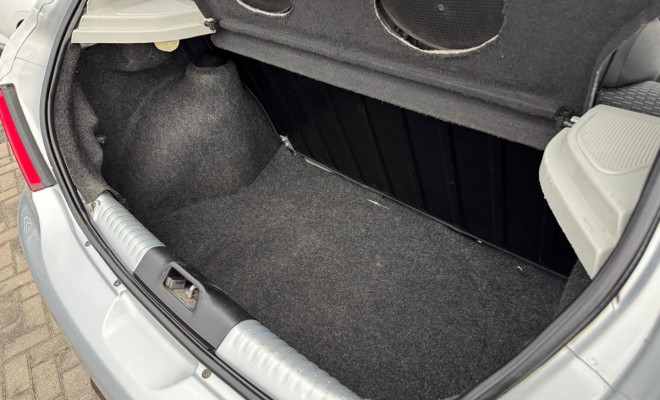 VW - VolksWagen Gol (novo) 1.6 Mi Total Flex 8V 4p 2013 Flex-16