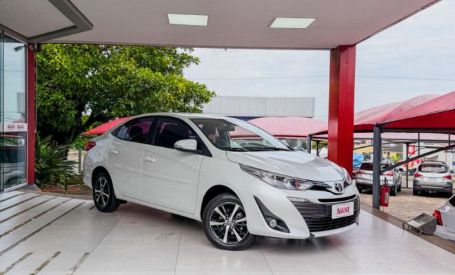 Toyota YARIS XLS Connect Sed. 1.5 Flex 16V Aut. 2022 Flex-1