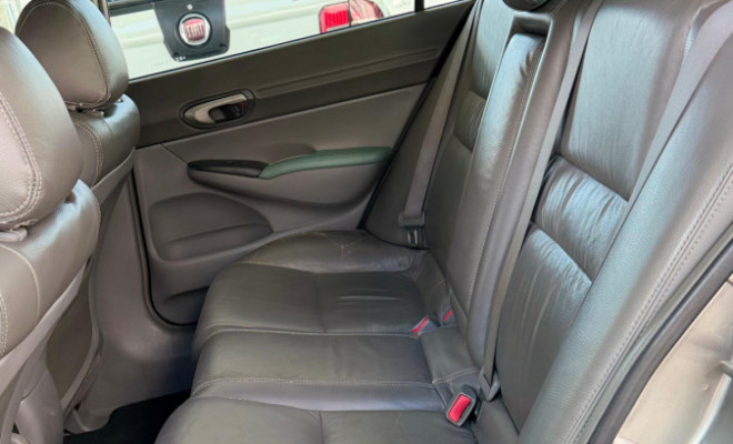 Honda Civic Sed. LXL/ LXL SE 1.8 Flex 16V Aut. 2011 Flex-10